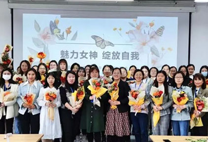 精彩回顾丨新利18软件官网“魅力女神·绽放自我”女神节花艺沙龙圆满举行